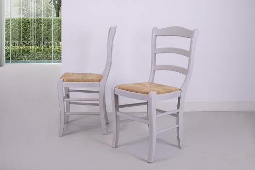 Lot de 2 chaises anna réalisée en chêne massif de style louis philippe chêne brossé gris perle seulement 1 disponible