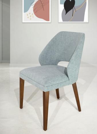 Chaise Nina assise et dos capitonnés pieds en Merisier massif de ligne Contemporaine